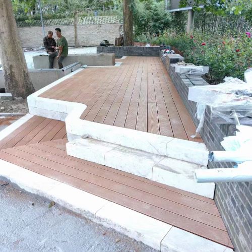 杭州街区口袋公园小型塑木地板平台台阶步梯制作案例